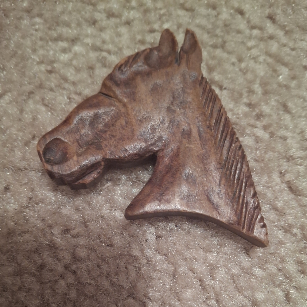 VINTAGE 1960s Wooden Horse Head Brooch